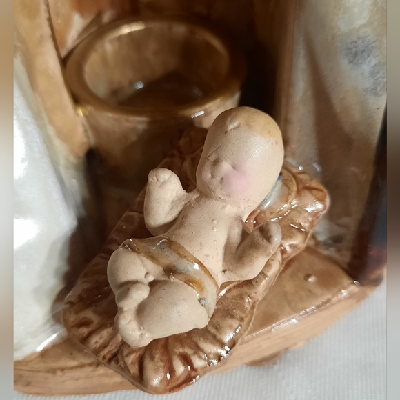 Vintage Christmas Nativity Scene Joseph Mary Baby Jesus in Front of Open Bible - Picture 12 of 14